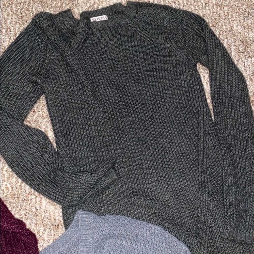 Sweater bundle - Picture 4 of 5